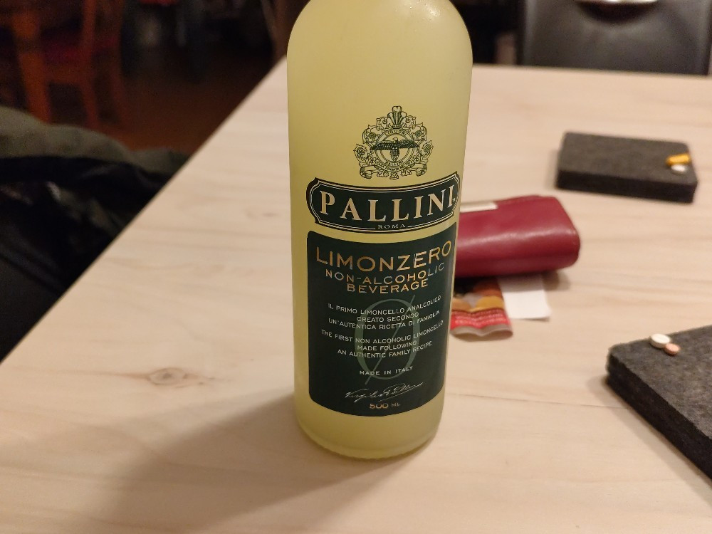Limonzero alkoholfreier Limoncello von 1960Gabriele | Hochgeladen von: 1960Gabriele Limonzero alkoholfreier Limoncello von 1960Gabriele | Hochgeladen von: 1960Gabriele
