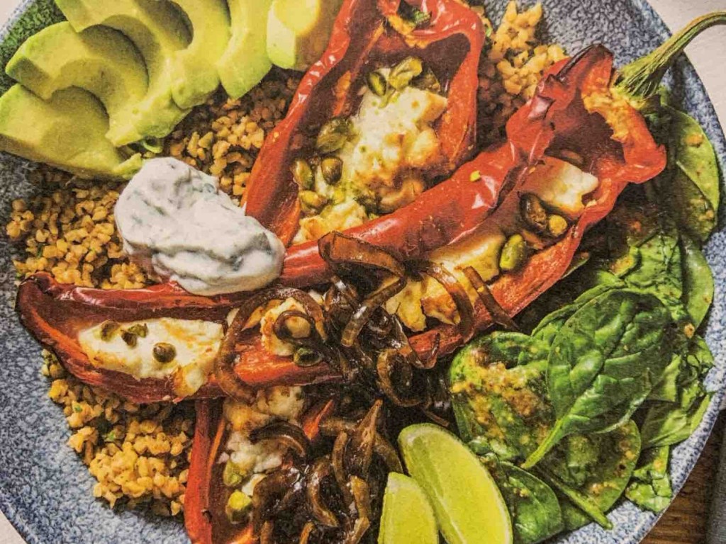 Couscous-Bowl mit Pistazien & Avocado, dazu gratinierte Papr | Hochgeladen von: Melli151