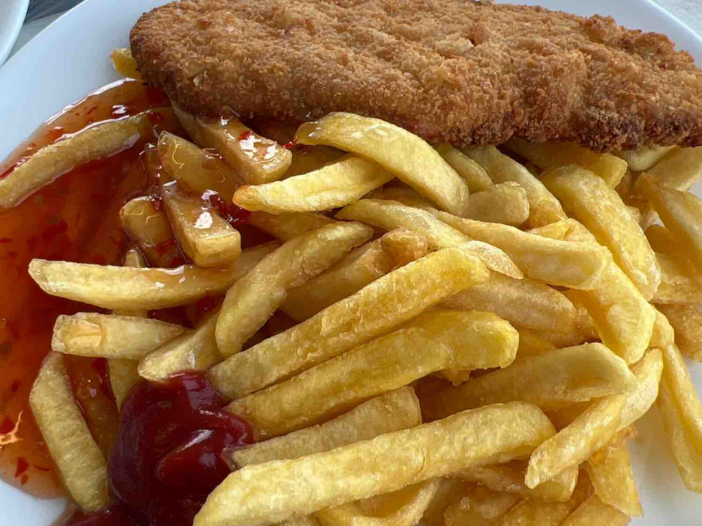 Paniertes Hähnchenschnitzel mit Pommes frites Mensa Vaihingen, 4 | Hochgeladen von: JLI