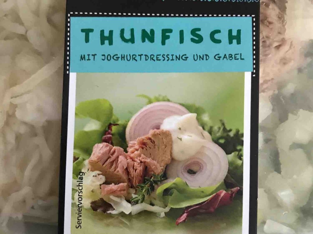 Frischer Salat mit Thunfisch, mit Joghurtdressing und Gabel von  | Hochgeladen von: a.user.de