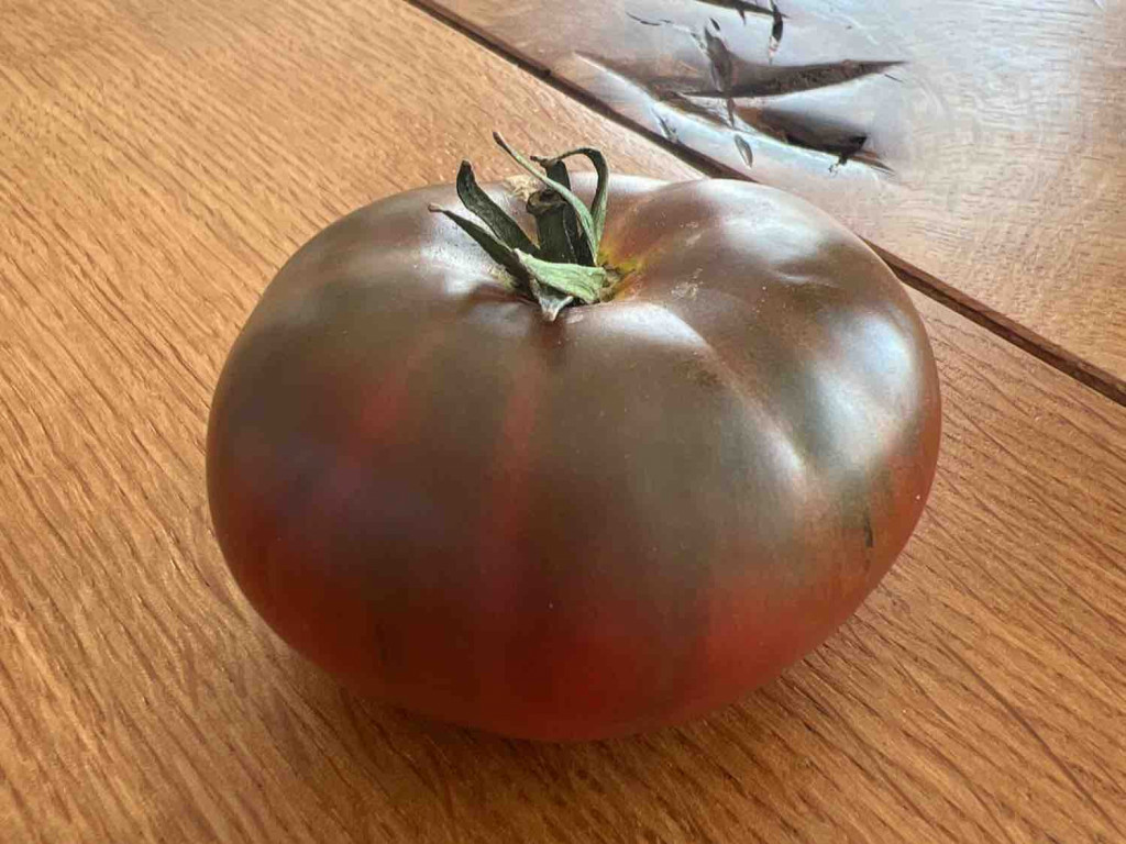 Kumato Tomate von Lara2411 | Hochgeladen von: Lara2411