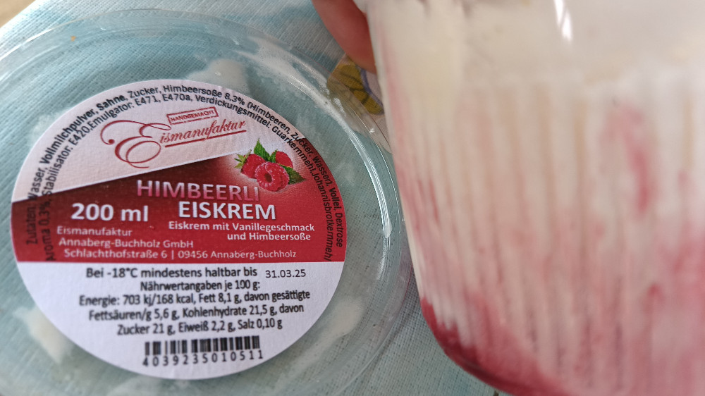 Himbeerli Eiscrem, Eiskrem mit Himbeersoße von Syrithe | Hochgeladen von: Syrithe