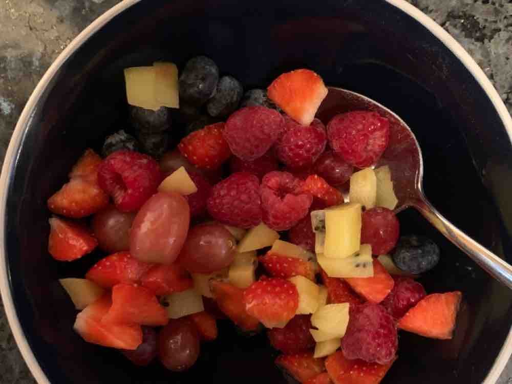 Fruchtsalat Melonen Aepfel Trauben Kiwi von yvonneernst336 | Hochgeladen von: yvonneernst336