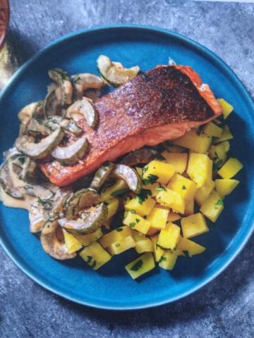 Gebratener Lachs mit geschmorter Gurke von SadSummerRendezvous | Hochgeladen von: SadSummerRendezvous