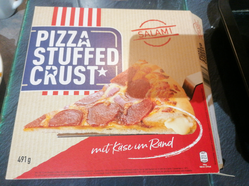 Pizza Stuffed Crust Salami von gisi67 | Hochgeladen von: gisi67