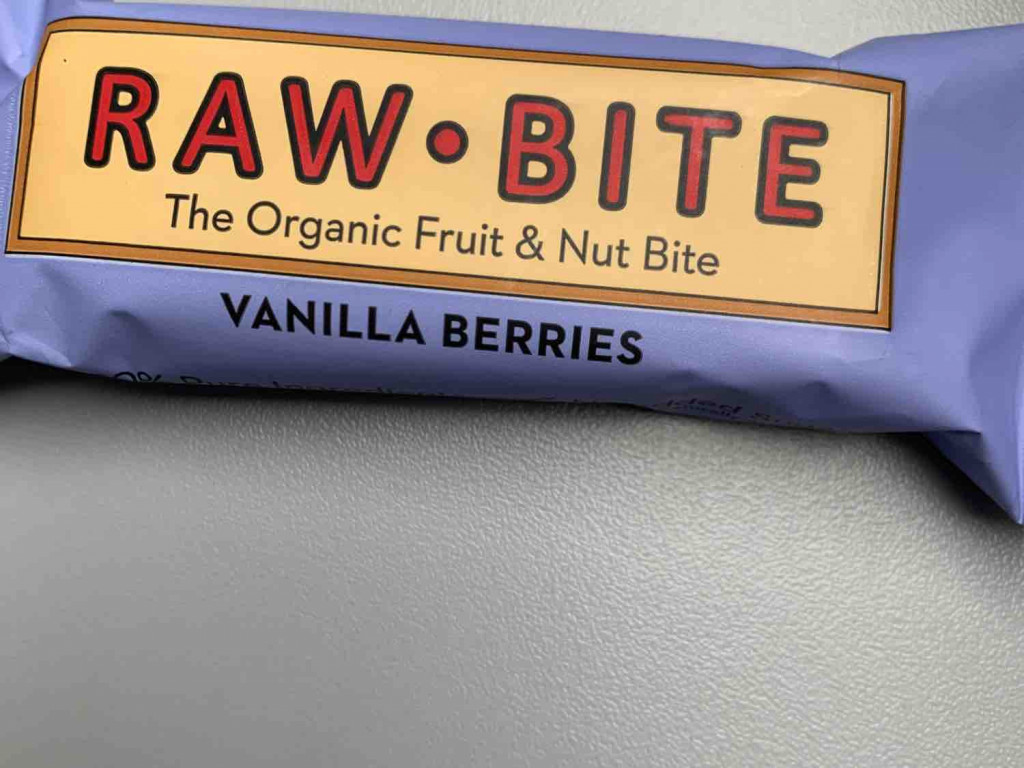 raw bite vanilla berries by sofiea | Hochgeladen von: sofiea