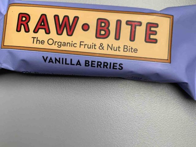 raw bite vanilla berries by sofiea | Uploaded by: sofiea