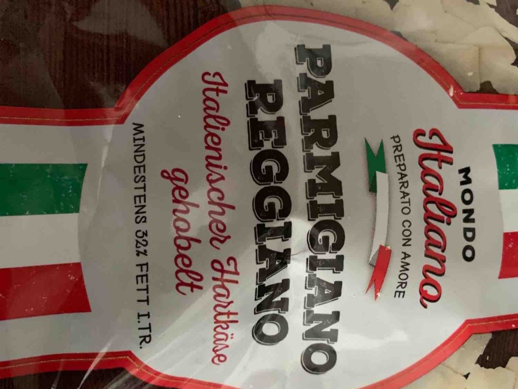 parmigiano reggiano, italienischer Hartkäse gehobelt von COPICPE | Hochgeladen von: COPICPEN