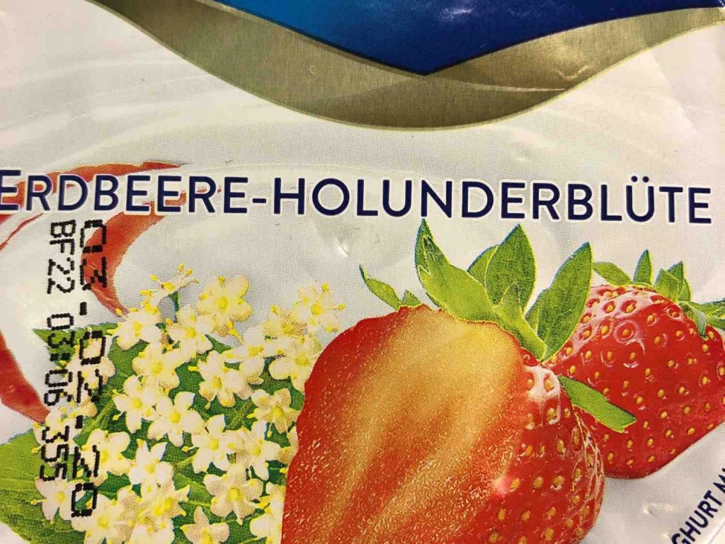 Feinjoghurt, Erdbeere-Holunderblüte von cyra.bauer | Hochgeladen von: cyra.bauer