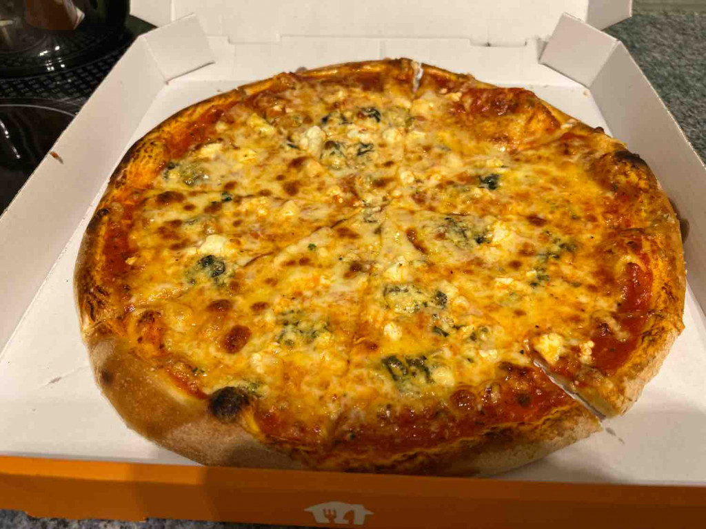 Pizza Quattro Formaggi von EugenJagger | Hochgeladen von: EugenJagger