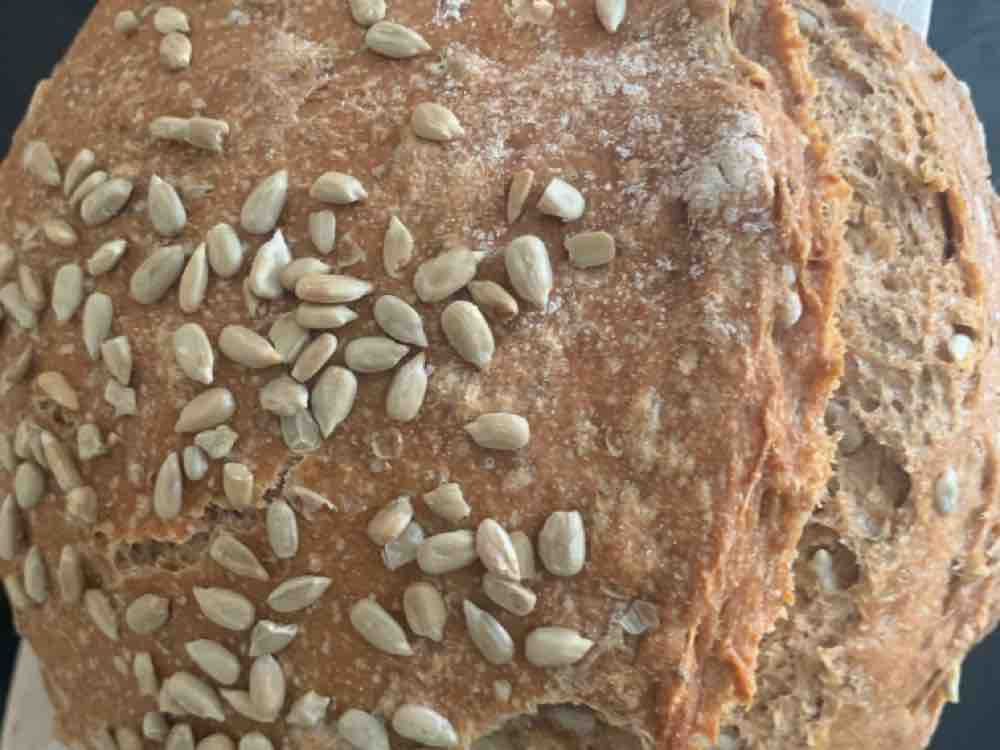 Brot, mit sonnenblumenkerne von ameliee | Hochgeladen von: ameliee