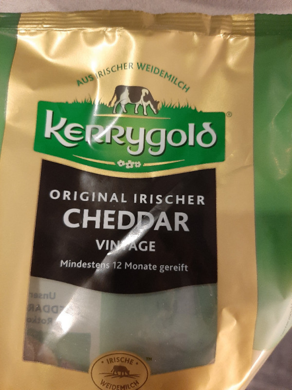 Cheddar Kerrygold, 12 Monate gereift von Tina Cayli | Hochgeladen von: Tina Cayli