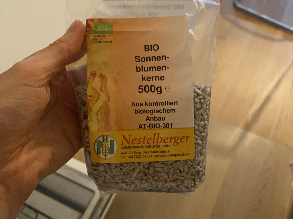 Sonnenblumenkerne, Bio von yarafl | Hochgeladen von: yarafl Sonnenblumenkerne, Bio von yarafl | Hochgeladen von: yarafl