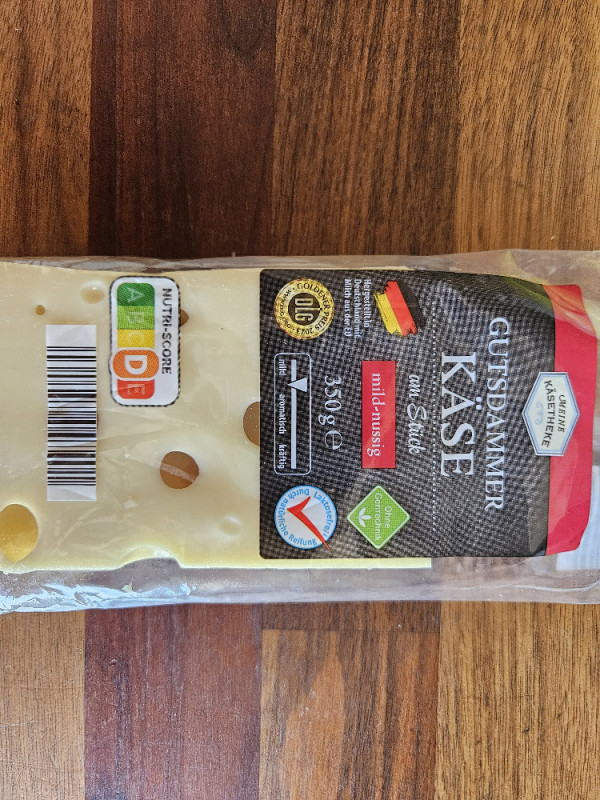 Gutsdammer Käse, Am Stück by misterjjm | Hochgeladen von: misterjjm