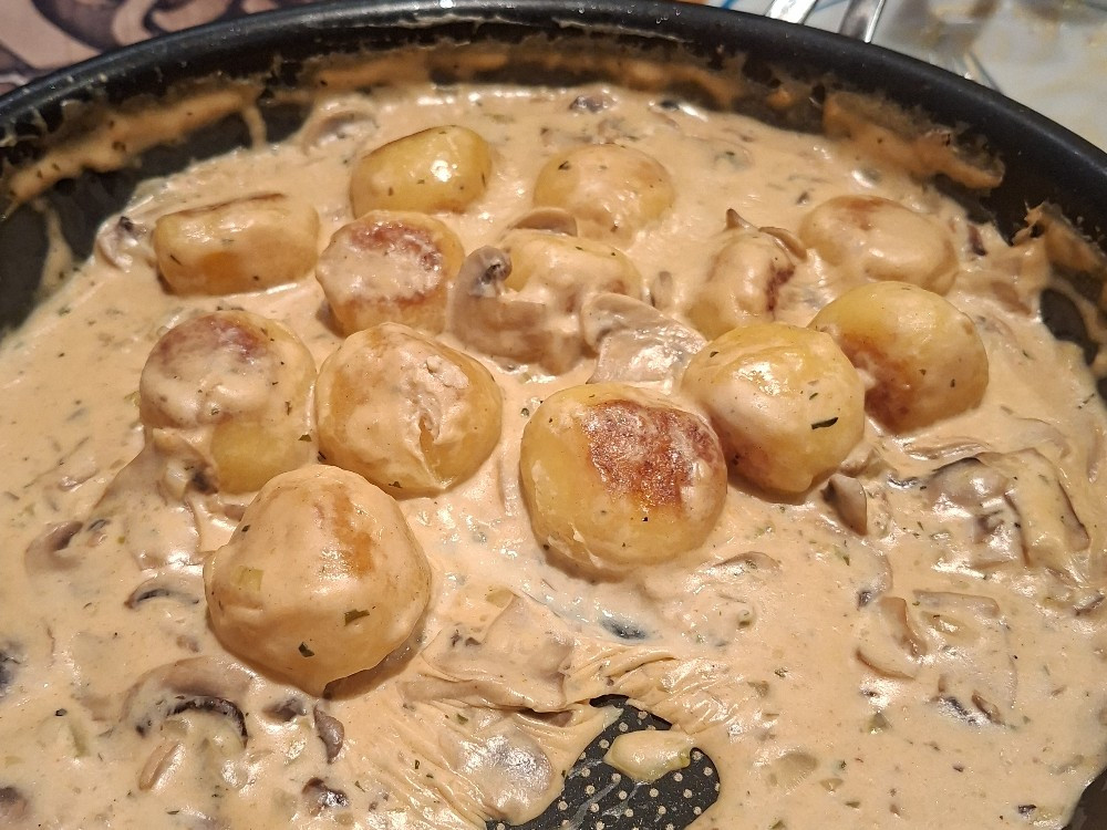 Hochgeladen von: cherryxx