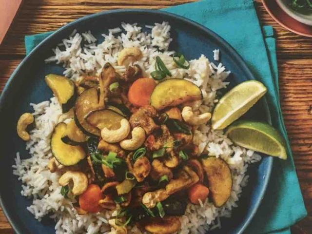 Mildes gelbes Curry mit Zucchini, vegan von adrathen | Hochgeladen von: adrathen