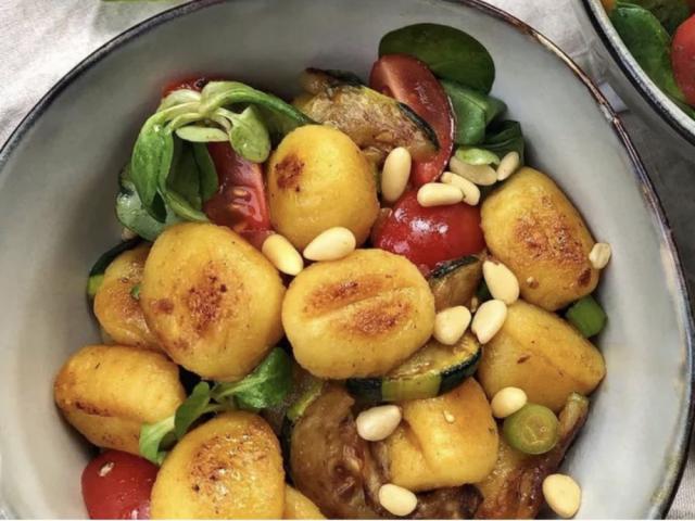 Hochgeladen von: Isa378