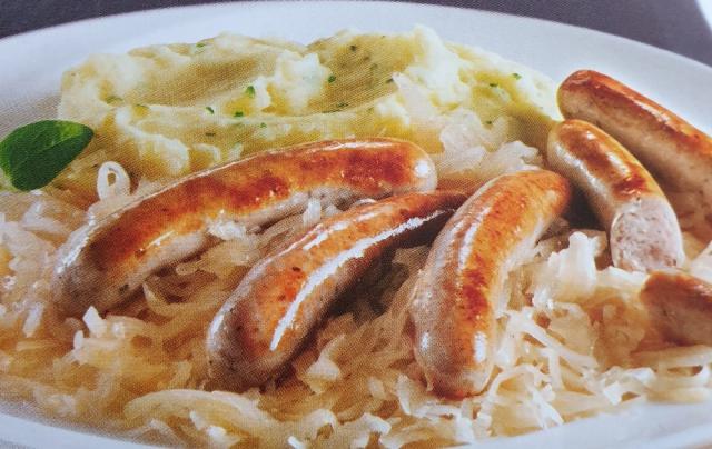 Nürnberger Rostbratwürstchen, auf Weinsauerkraut von Horst L. | Hochgeladen von: Horst L.