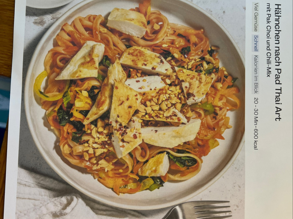 Hähnchen nach Pad Thai Art von Neka | Hochgeladen von: Neka Hähnchen nach Pad Thai Art von Neka | Hochgeladen von: Neka