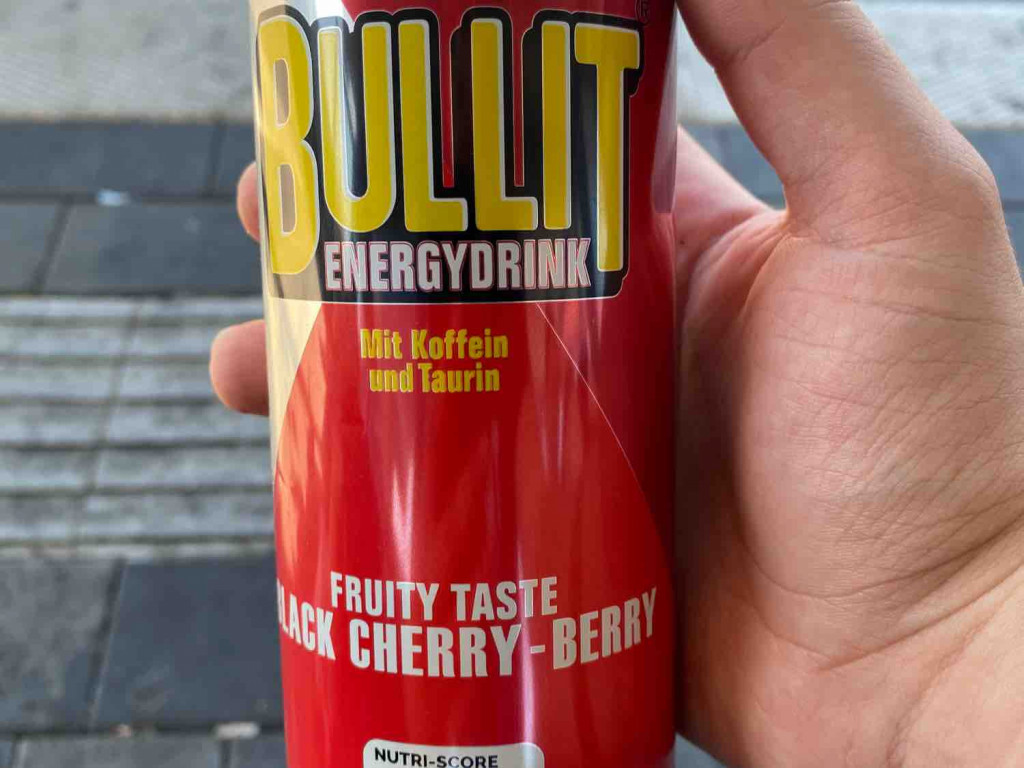 Bullit Energydrink, Black Cherry-Berry Fruity Taste von PaulY160 | Hochgeladen von: PaulY1602