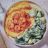 Paprika-Garnelen auf buntem Gemüsestampf, dazu Salat mit Butterm | Hochgeladen von: pergman