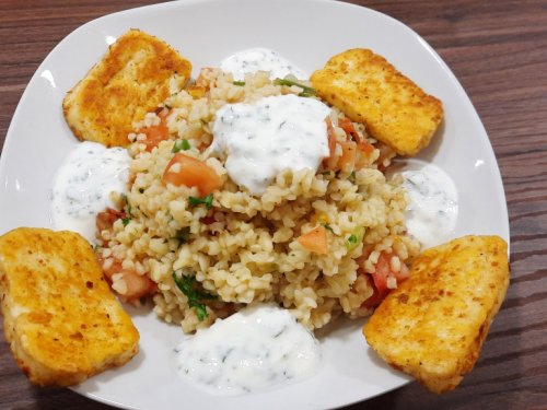 Hello Fresh Würziger Halloumi  auf Tabbouleh | Hochgeladen von: Ennaj