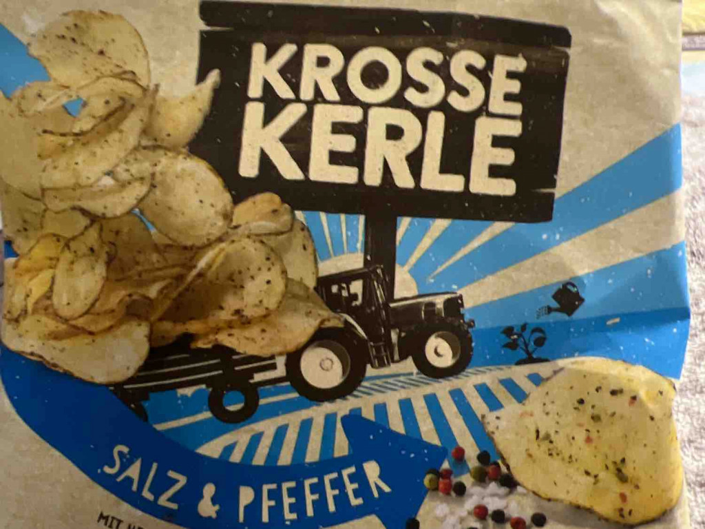 Kartoffelchips in Schale geröstet mit Salz und Pfeffer, Krosse K | Hochgeladen von: Jensbla
