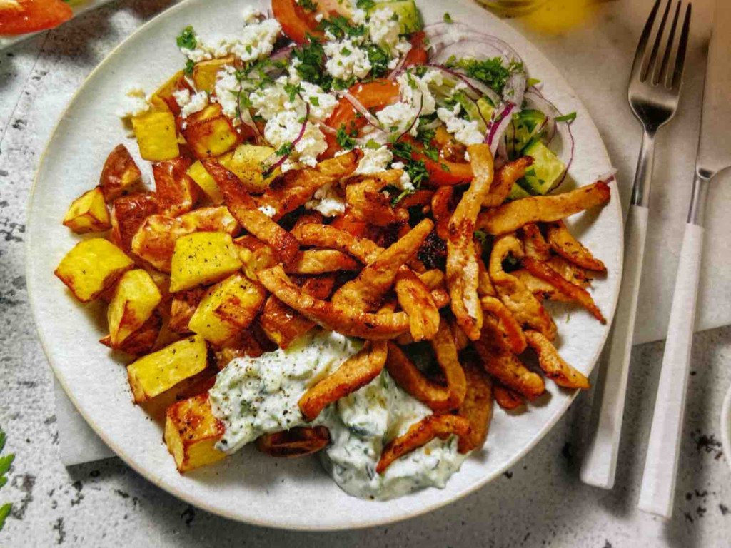 Gyros mit griechischem Salat und Hirtenkäse von Zahni | Hochgeladen von: Zahni