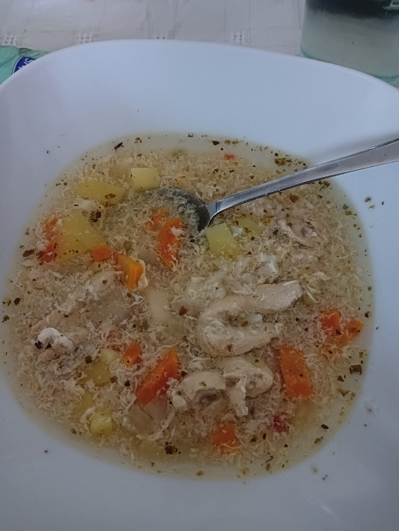 Hühnersuppe von Ekaterini Coutri | Hochgeladen von: Ekaterini Coutri