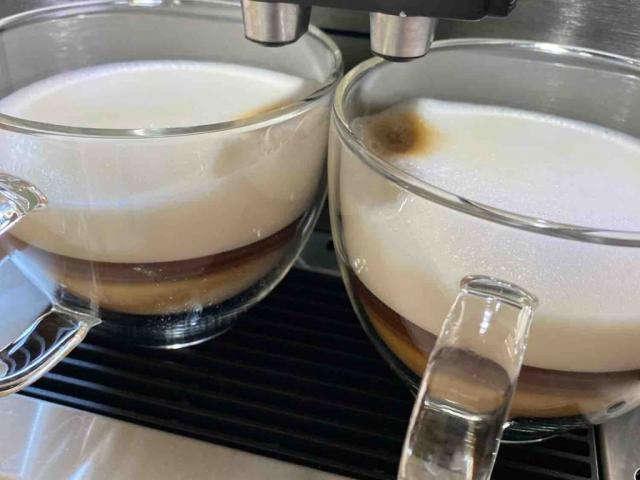 Cappuccino mit Milchschaum 3,5% ohne Zucker von onft | Uploaded by: onft