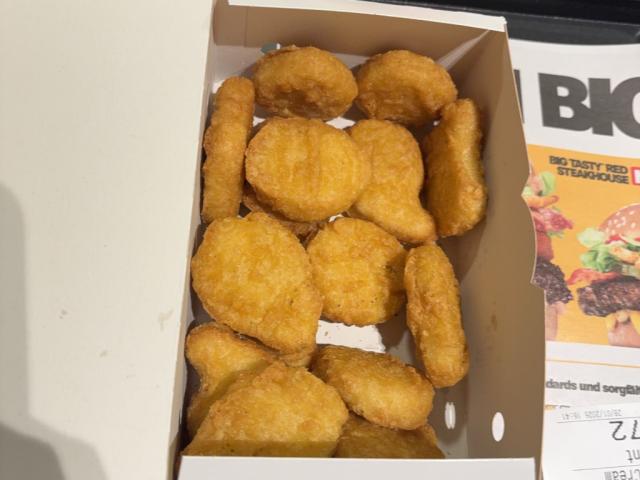 Uploaded by: DrHaubitze