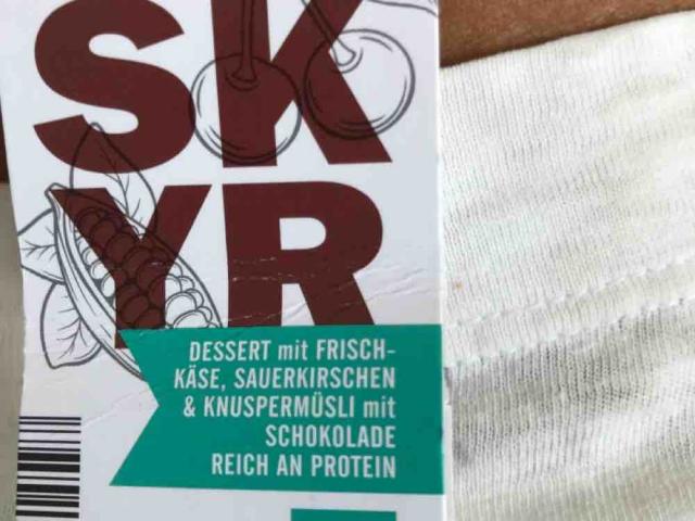 Skyr mit Kirschen und Knuspermüsli von zickleinboxer | Hochgeladen von: zickleinboxer