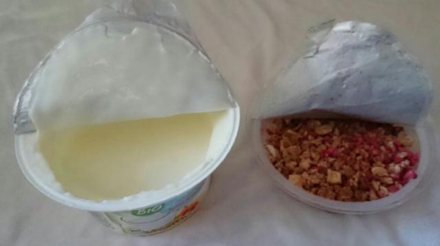 Bio Joghurt mit Knuspermüsli, Apfel-Himbeere  | Hochgeladen von: F13d3r