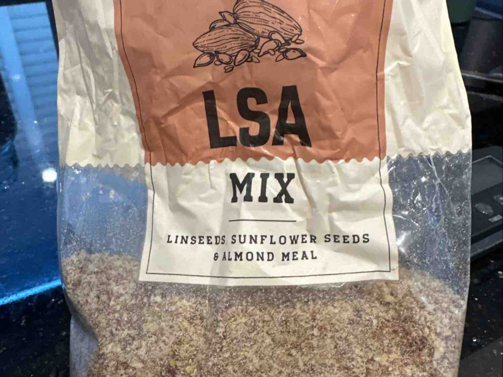 LSA mix, linseeds, sunflower seeds & almond mean by neluce | Hochgeladen von: neluce