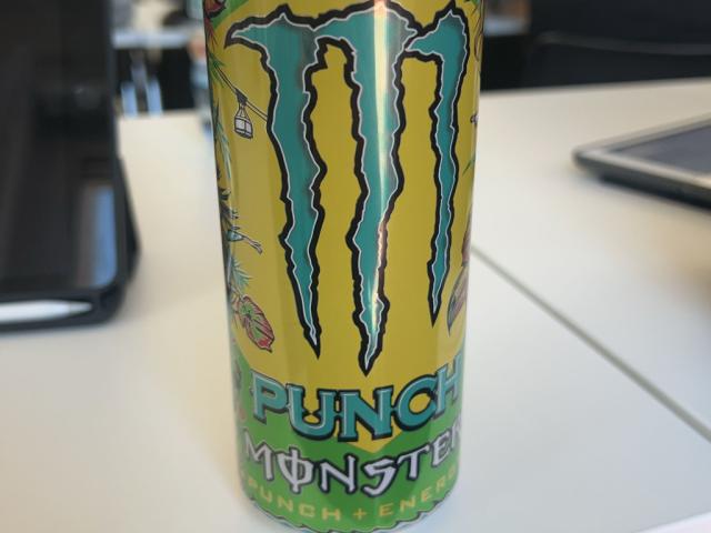 Monster Punch von Mosiii | Hochgeladen von: Mosiii Monster Punch von Mosiii | Hochgeladen von: Mosiii
