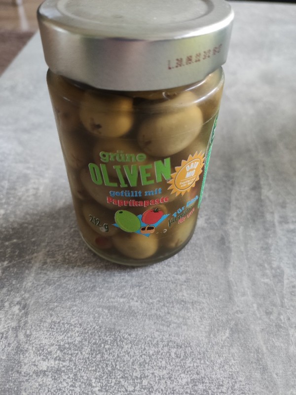Grüne Oliven, gefüllt mit Paprikapaste von uevchen | Hochgeladen von: uevchen