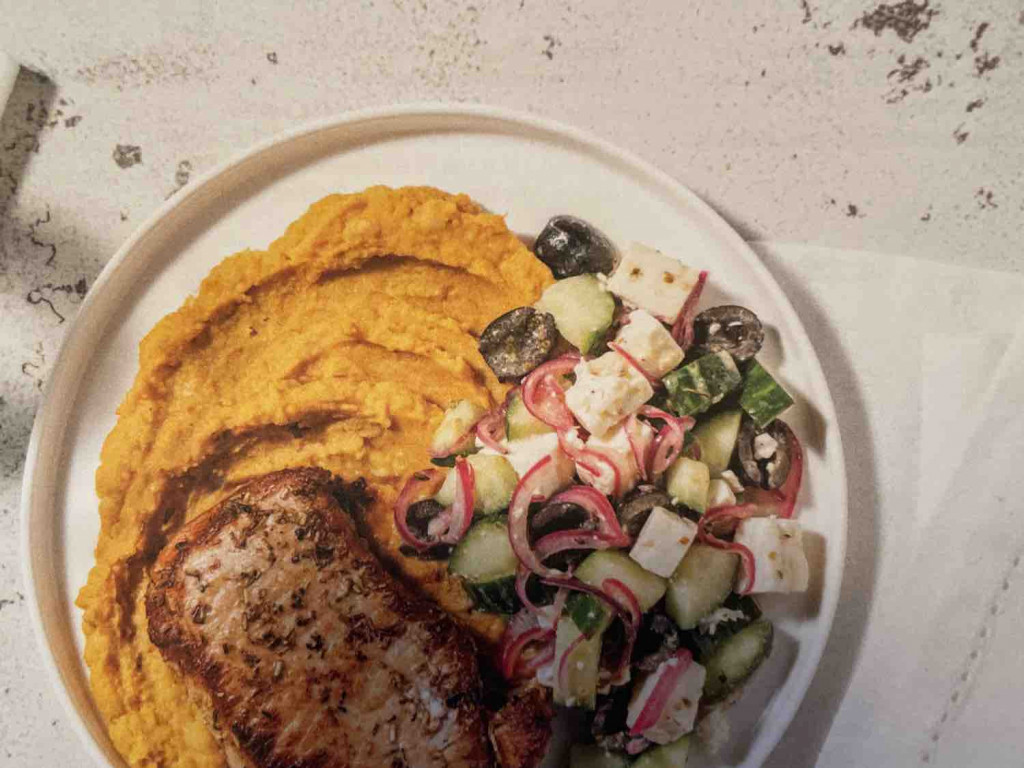 Rosmarin-Schweinelachssteaks mit Salat von rapvogel | Hochgeladen von: rapvogel