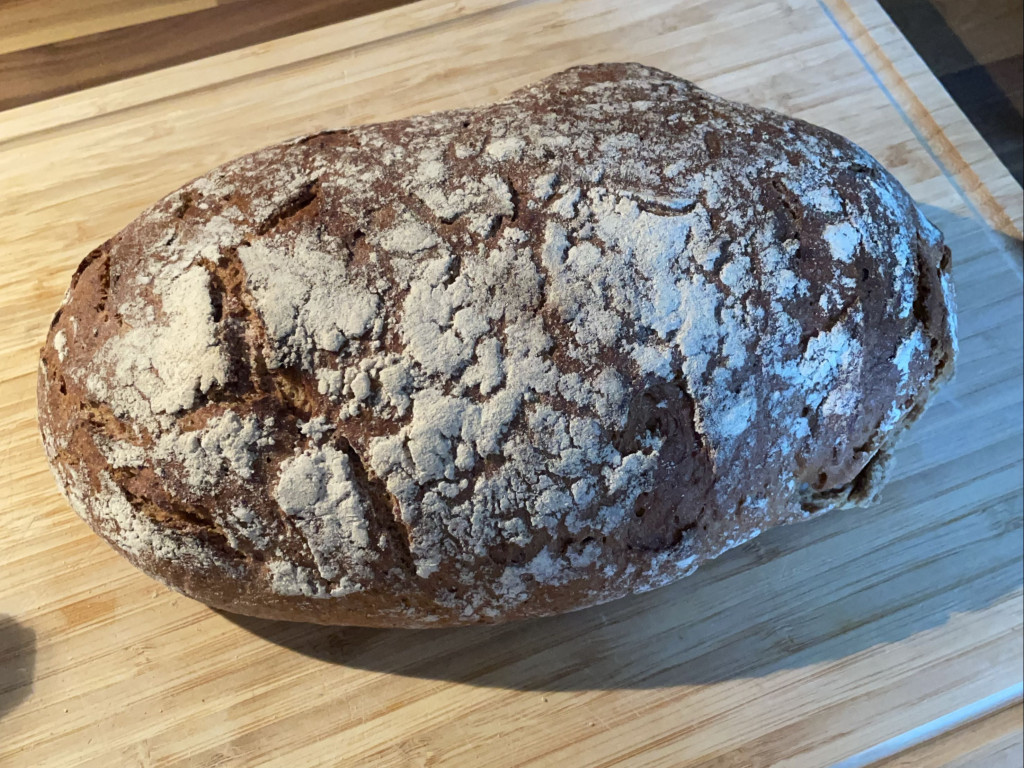 Schwälmer Bauernbrot, 1000g von leoliee | Hochgeladen von: leoliee Schwälmer Bauernbrot, 1000g von leoliee | Hochgeladen von: leoliee