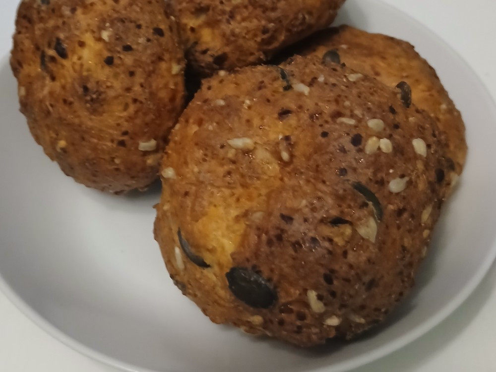 Hochgeladen von: marieeiram