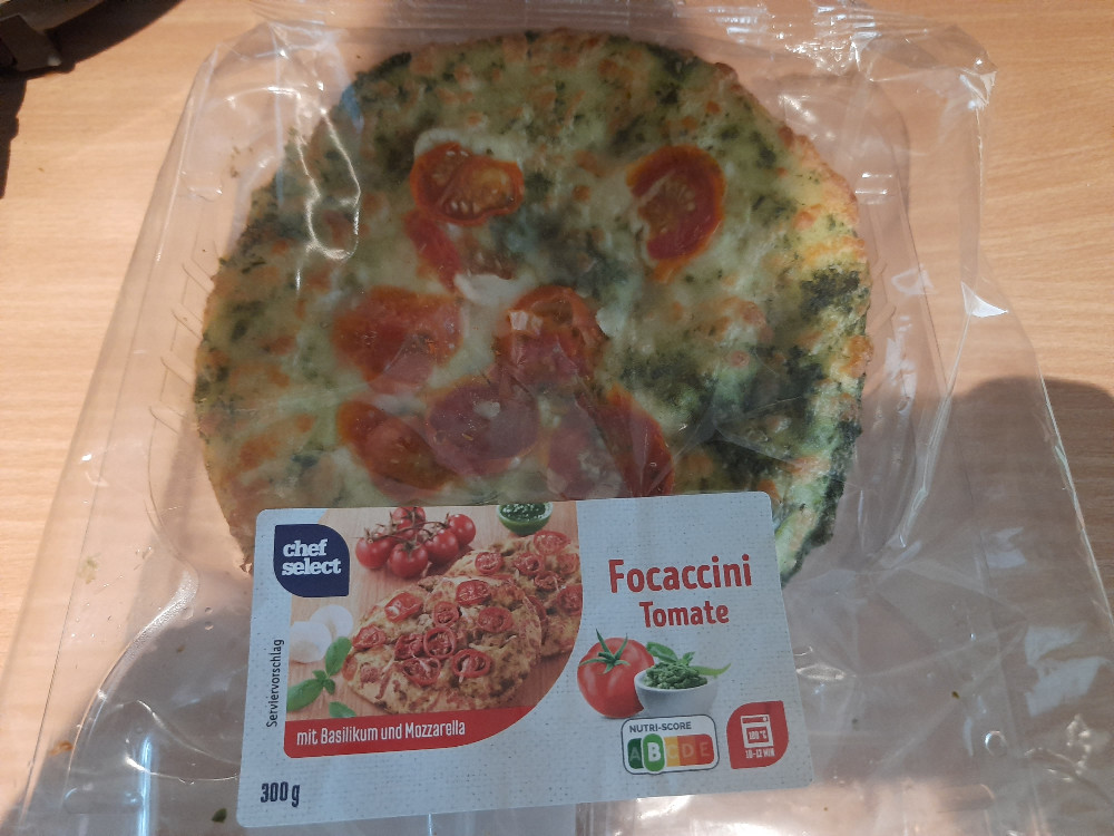 Focaccini Tomate, mit Basilikum und Mozzarella von Bernd84 | Hochgeladen von: Bernd84