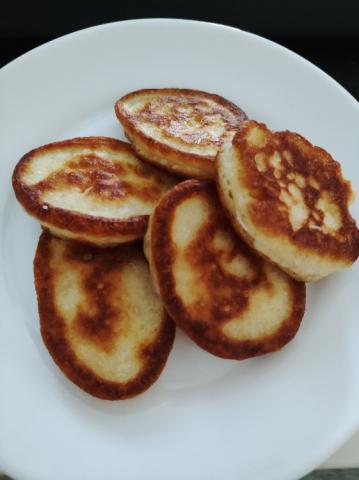 Small fluffy pancakes, Fried in oil by nimy | Hochgeladen von: nimy