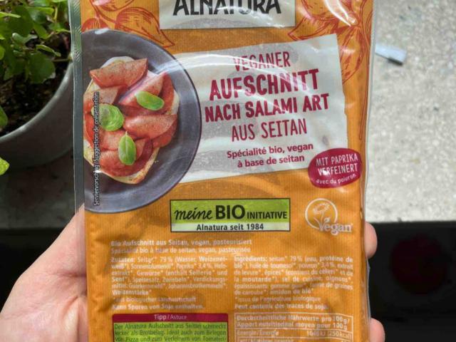 Veganer Aufschnitt nach Salami Art von eliasja | Hochgeladen von: eliasja