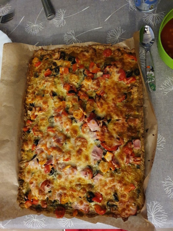 Selbstgemacht, Pizza low carb Thunfisch Kalorien - Pizza - Fddb