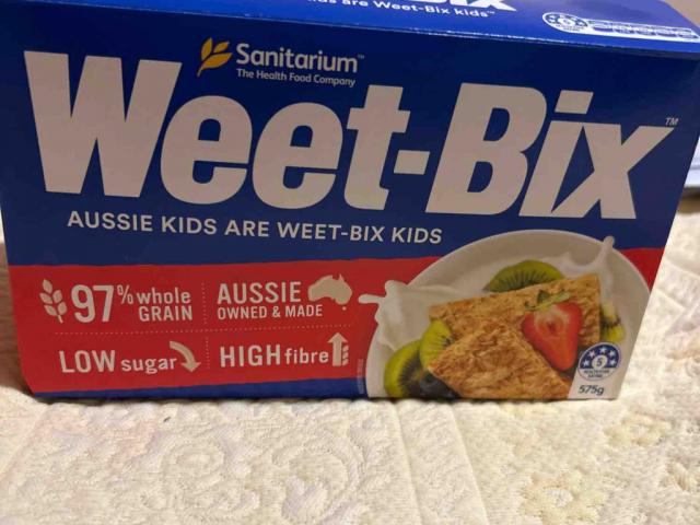 Weetbix, milk by Carolbarol | Uploaded by: Carolbarol