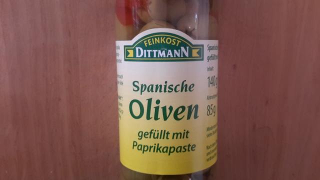 Spanische Oliven gefüllt, mit Paprikapaste | Hochgeladen von: subtrahine