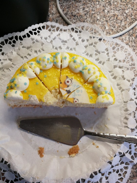 Minions Torte , Pfirsich Quark Sahnetorte  von Armtermi | Hochgeladen von: Armtermi