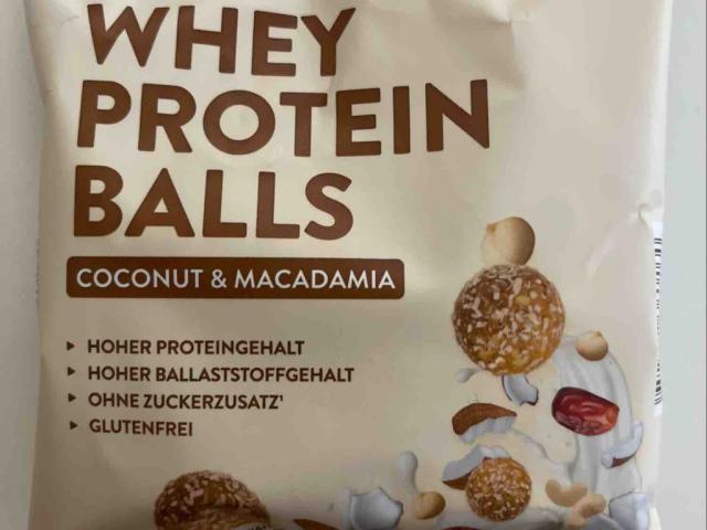 Whey Protein Balls Coconut & Macadamia by DerProvokateur | Uploaded by: DerProvokateur