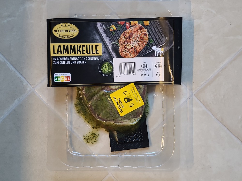 Hochgeladen von: LittleMac1976