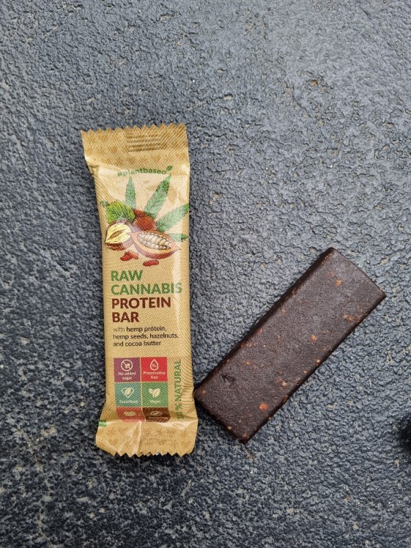 Raw Cannabis Protein Bar, schokolade / braun von Lara1608 | Hochgeladen von: Lara1608