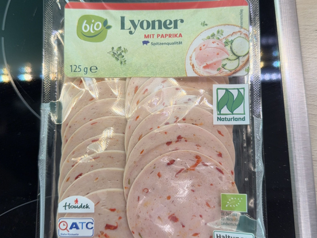 Uploaded by: PiaBonbon